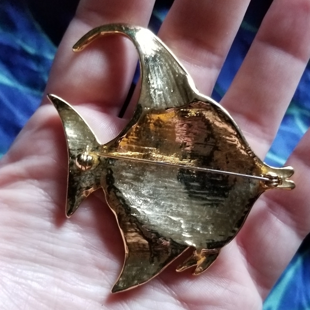 Relisted -Angel fish enamel brooch pin red blue black gold - Picture 8 of 8